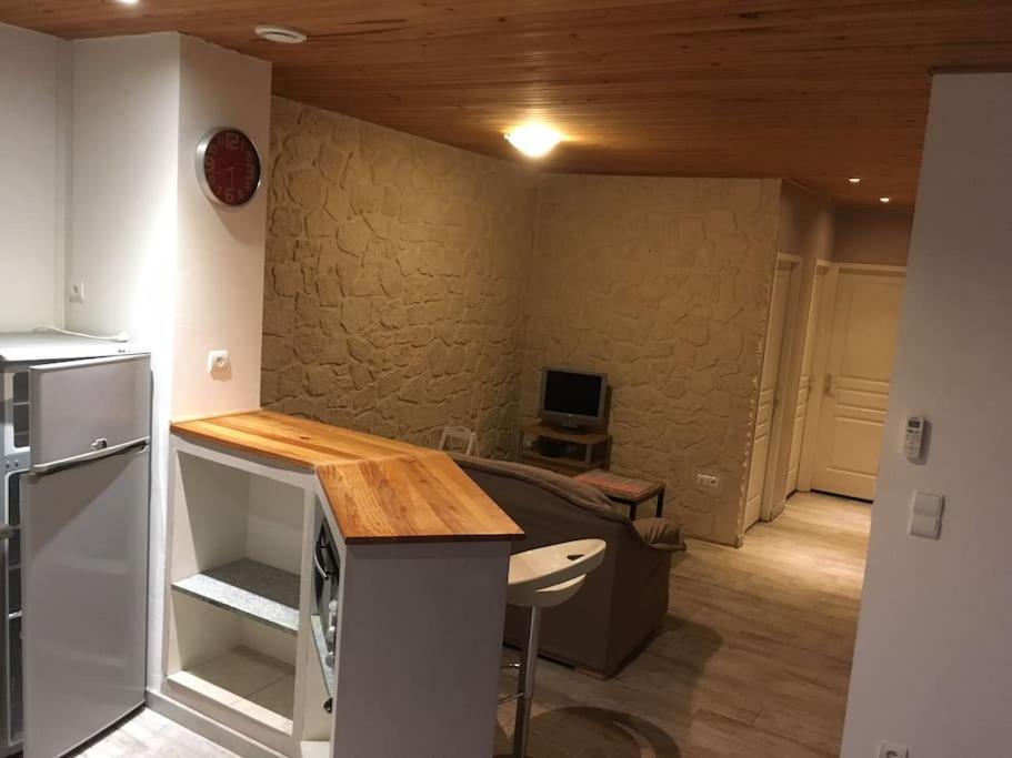 Gite Aux Aspres Logement De 65M² Fontcouverte  Экстерьер фото